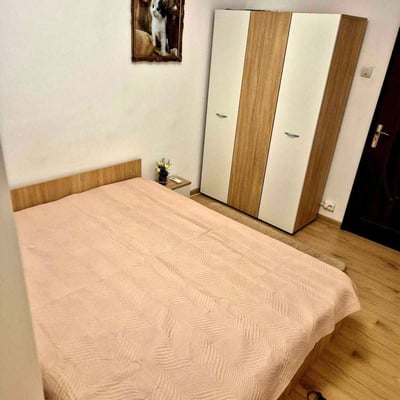 Location d’un appartement confortable de 3 pièces, 75 m², Piața Gorjului, Bucarest, Roumanie